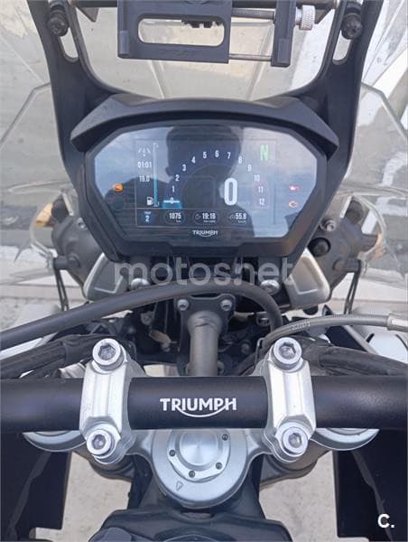 Triumph Tiger 800 XRT – Vista 12