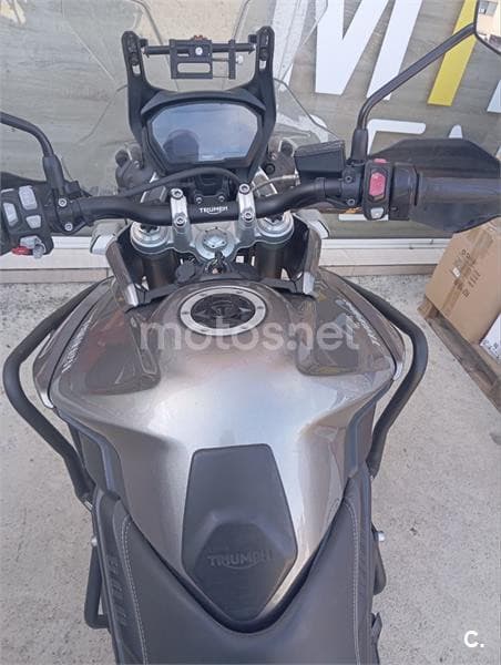 Triumph Tiger 800 XRT – Vista 8