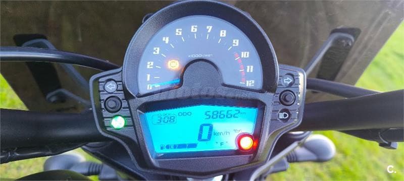 Kawasaki Vulcan S – Vista 4