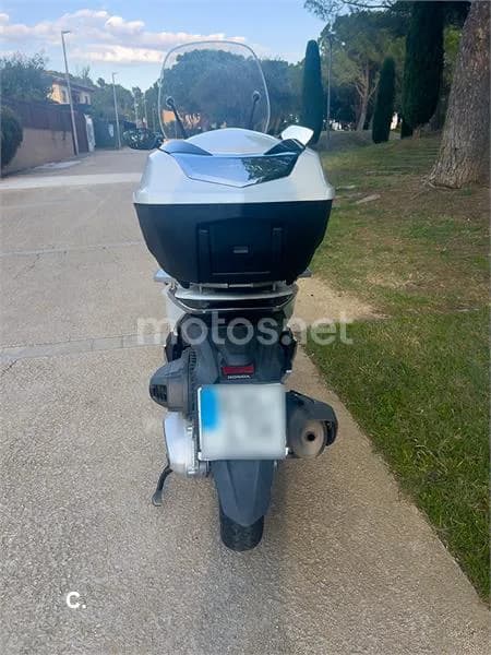 Honda SH 350i – Vista 4