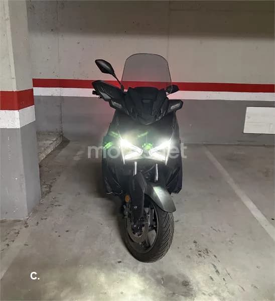 Yamaha XMAX 300 – Vista 5