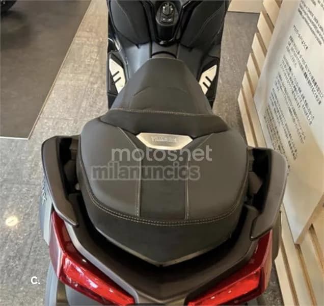 Yamaha XMAX 300 – Vista 6
