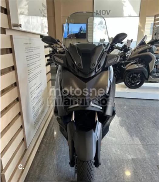 Yamaha XMAX 300 – Vista 8