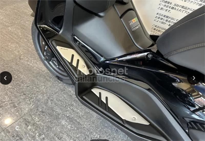 Yamaha XMAX 300 – Vista 10