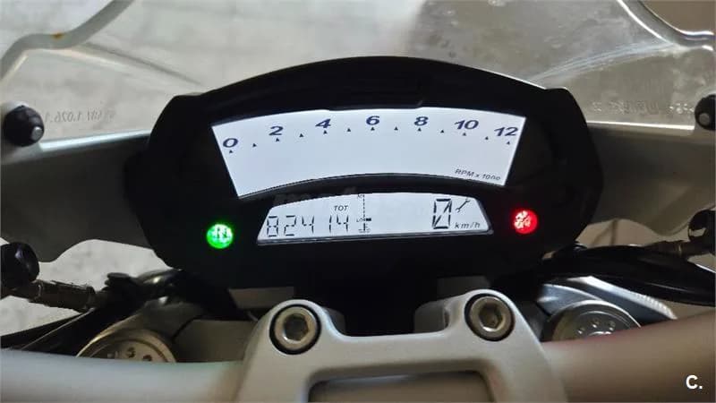 Ducati Monster 796 – Vista 4