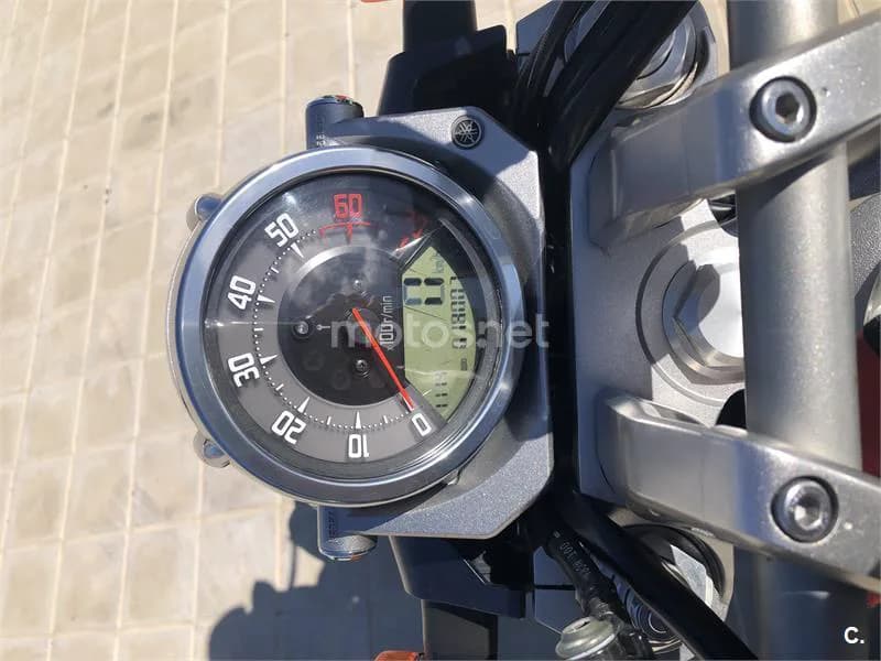 Yamaha MT 01 – Vista 10