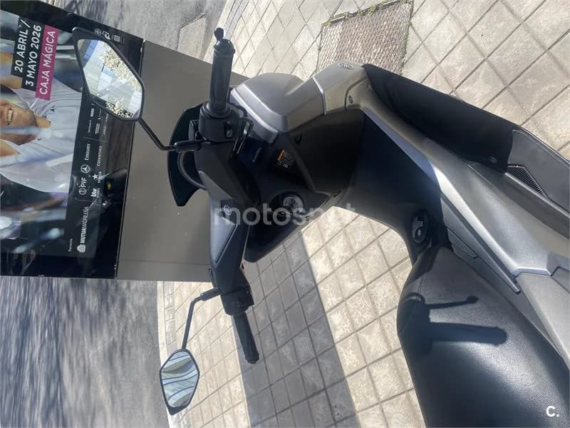 Yamaha NMAX – Vista 4