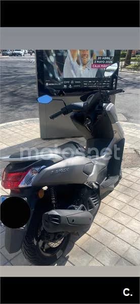 Yamaha NMAX – Vista 10