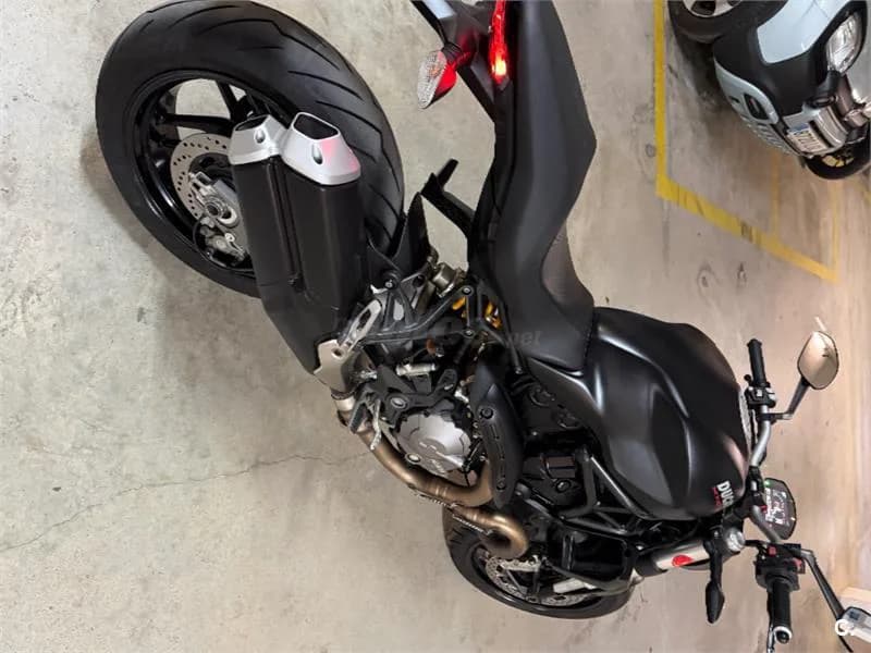 Ducati Monster 821 – Vista 5