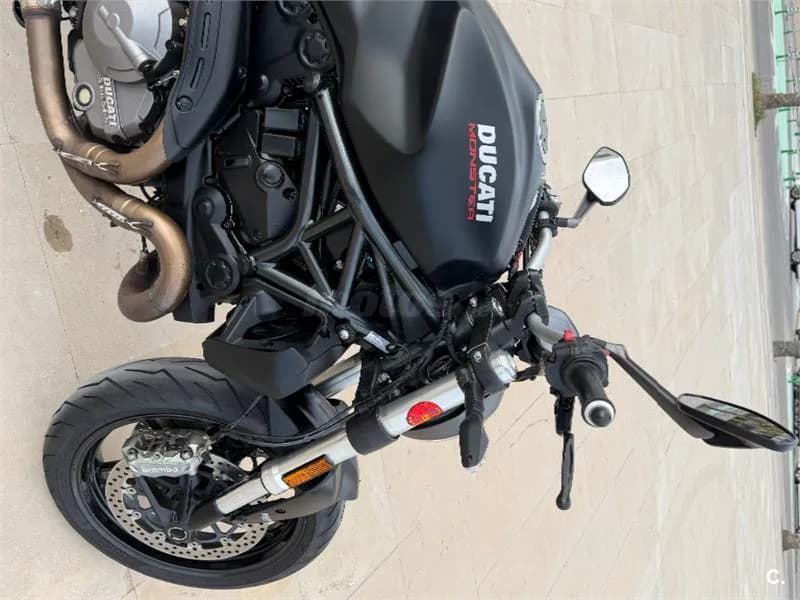 Ducati Monster 821 – Vista 7