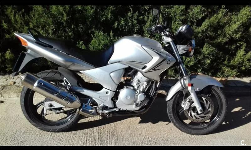 Yamaha YBR 250 – Vista 3