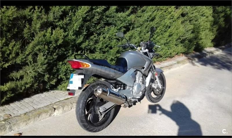 Yamaha YBR 250 – Vista 4