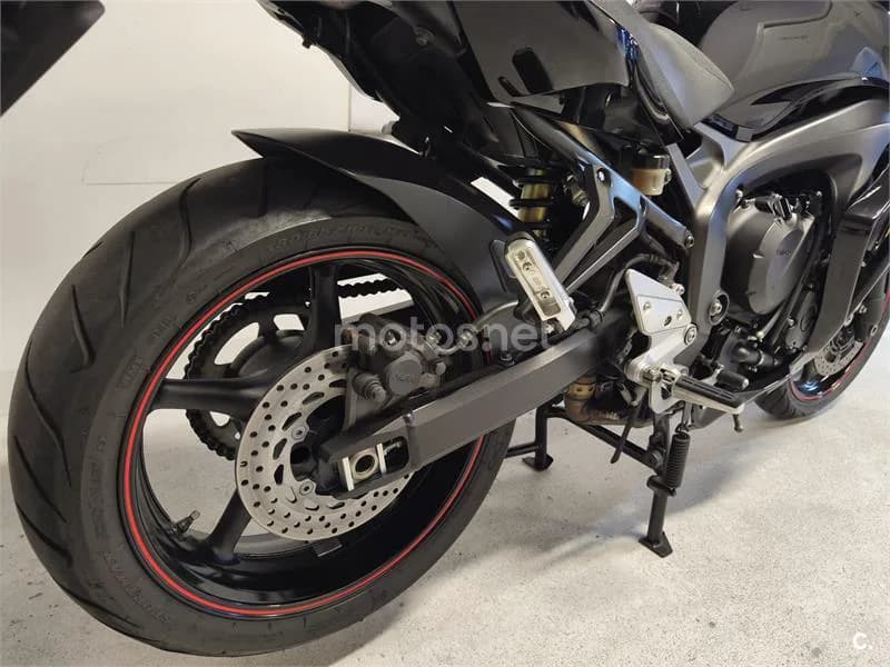 Yamaha FZ6 S S2 – Vista 4