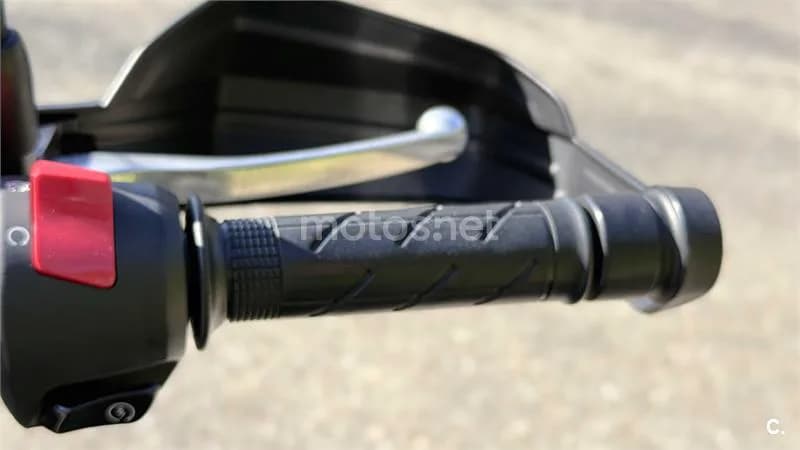 Honda ADV 350 – Vista 11