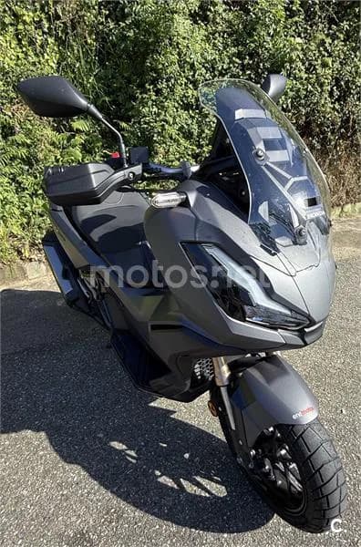 Honda ADV 350 – Vista 13