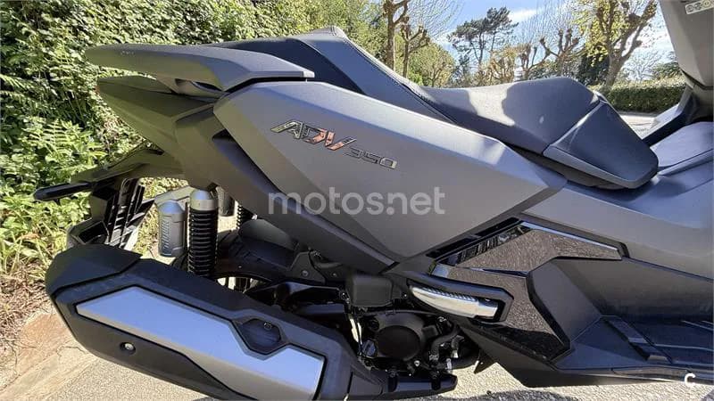 Honda ADV 350 – Vista 3