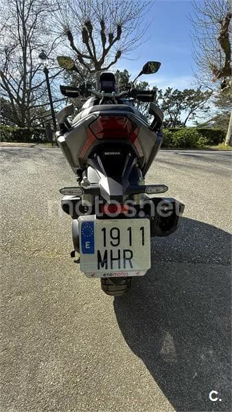 Honda ADV 350 – Vista 9