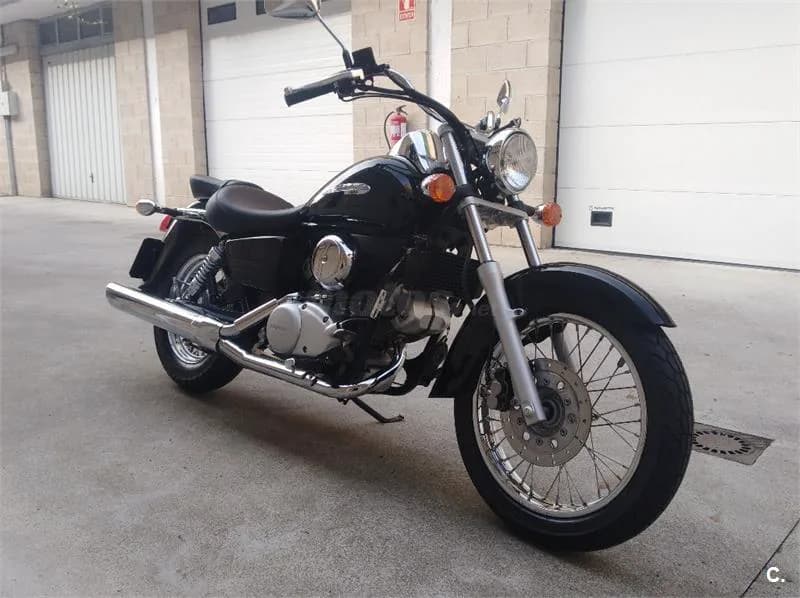 Honda Shadow VT 125 C – Vista 3