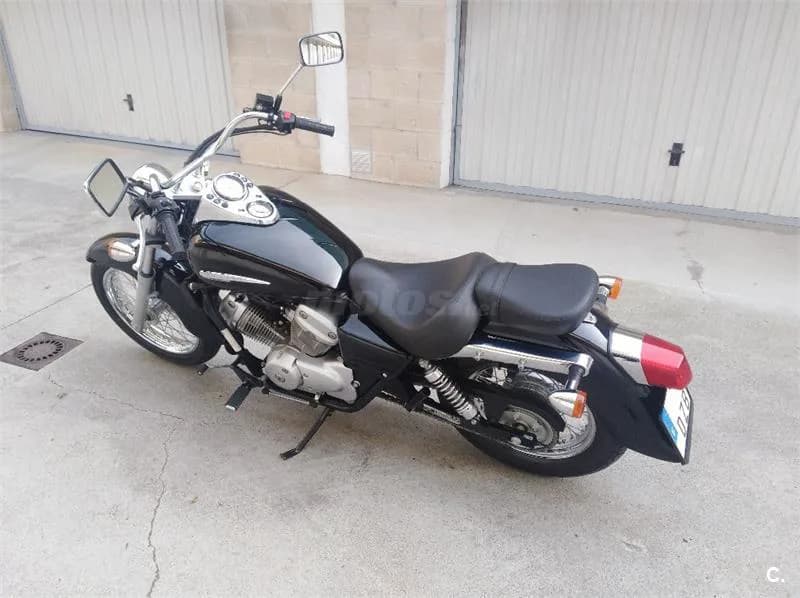 Honda Shadow VT 125 C – Vista 7