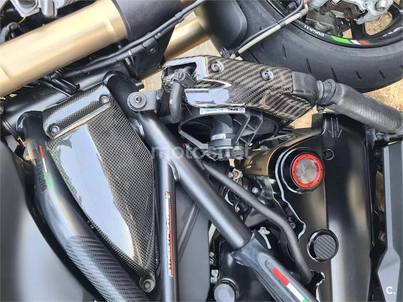 Ducati Streetfighter 848 – Vista 7