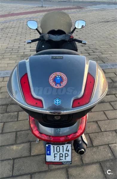 Piaggio X8 STREET 250 – Vista 5