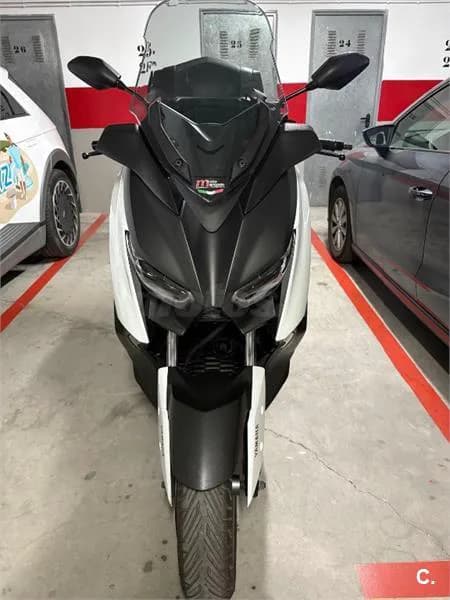 Yamaha XMAX 300 – Vista 7
