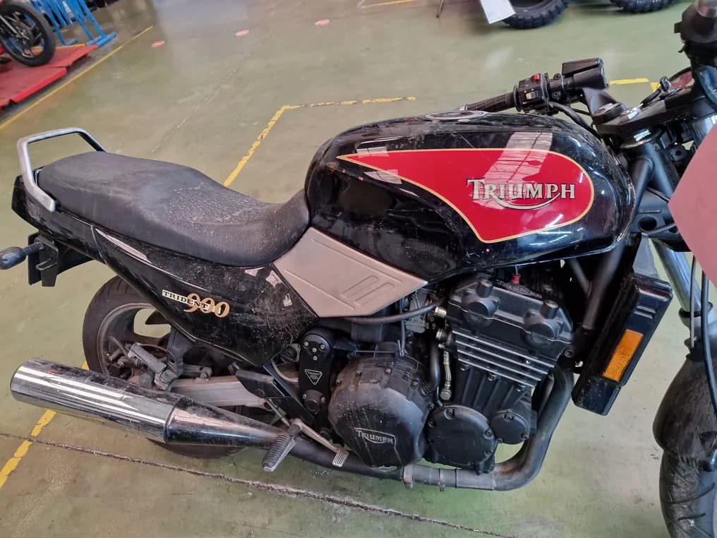 Triumph Trident 900 – Vista 1