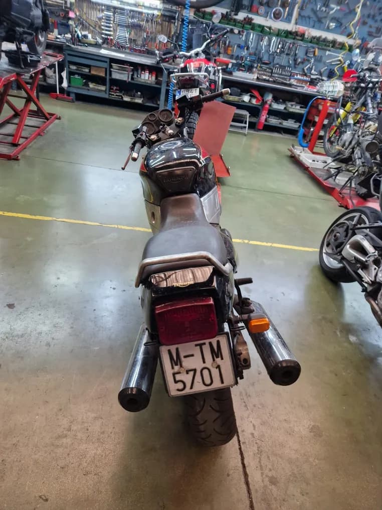 Triumph Trident 900 – Vista 4