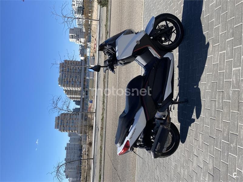Yamaha X MAX 125 – Vista 2