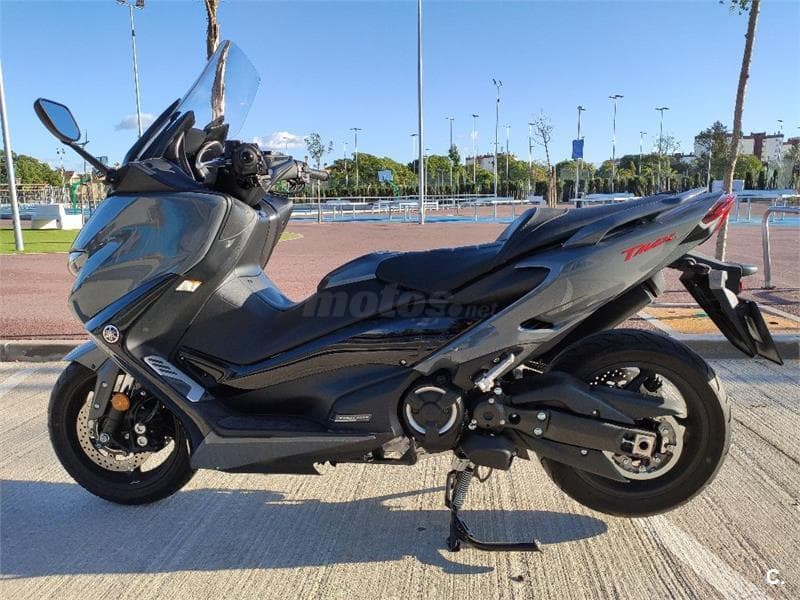 Yamaha TMAX – Vista 5
