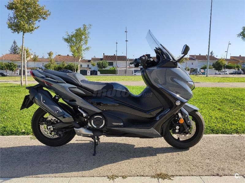 Yamaha TMAX – Vista 6