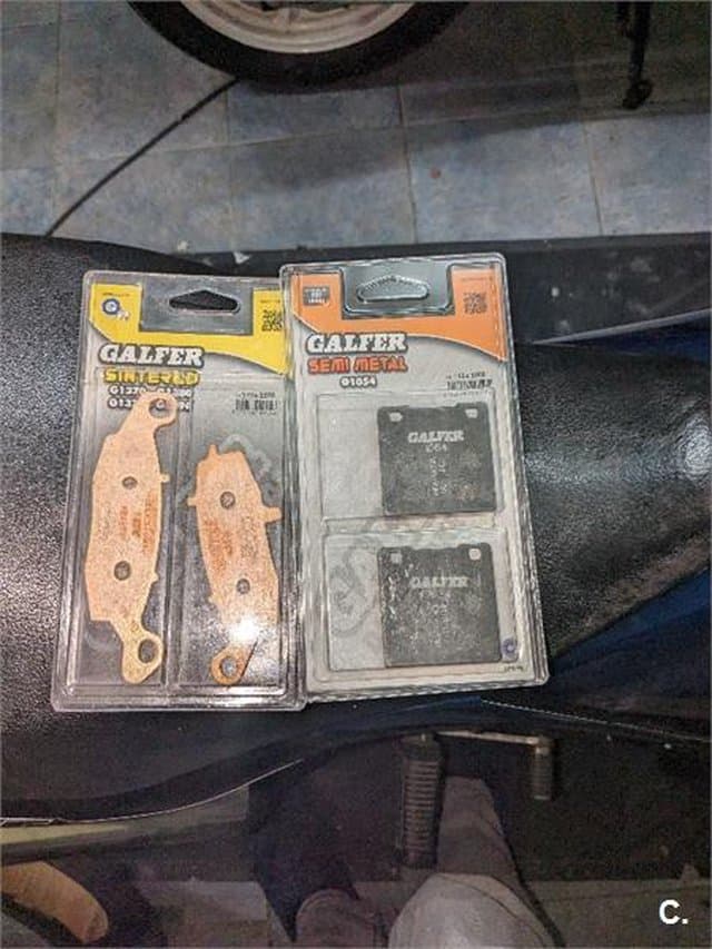 Suzuki GS 500 E – Vista 11