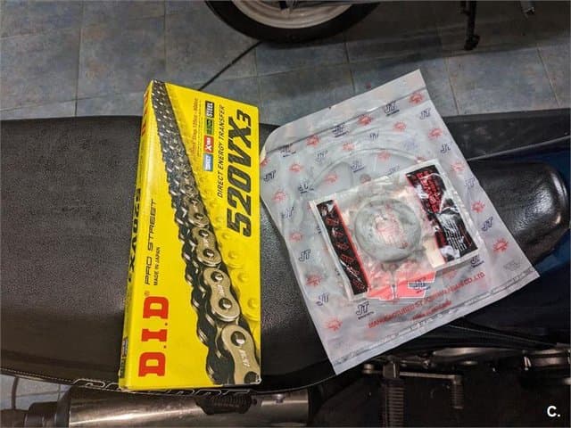 Suzuki GS 500 E – Vista 10