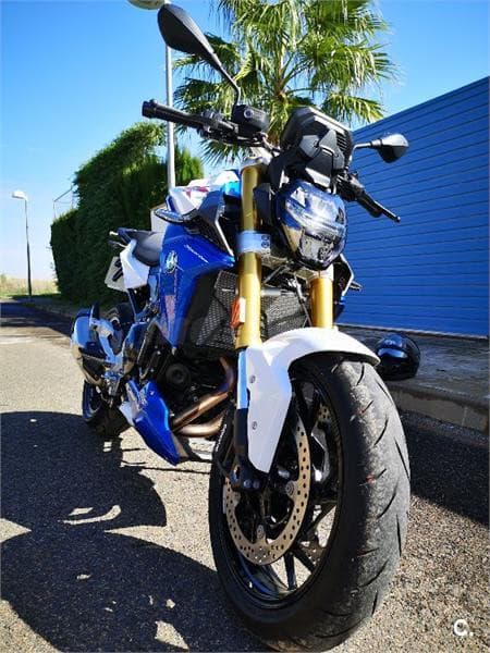 BMW F 900 R – Vista 1