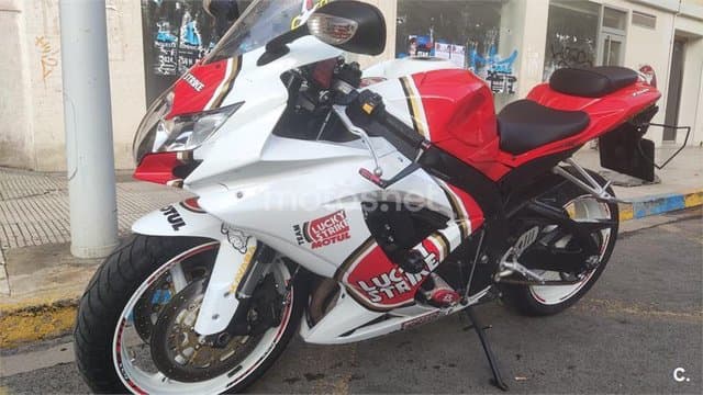 Suzuki GSX R750 – Vista 3