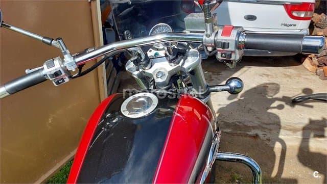 Suzuki VZ 800 Marauder – Vista 3