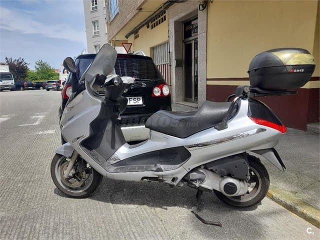 Piaggio X8 200 – Vista 2
