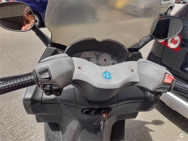 Piaggio X8 200 – Vista 8