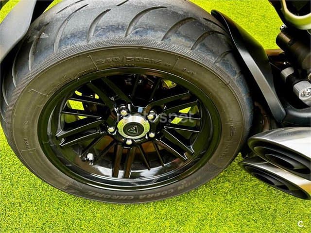 Triumph Rocket – Vista 12