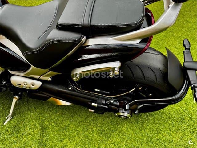 Triumph Rocket – Vista 13