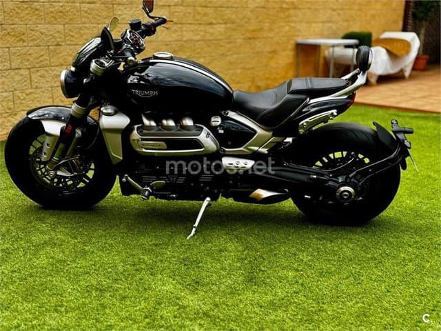 Triumph Rocket – Vista 6
