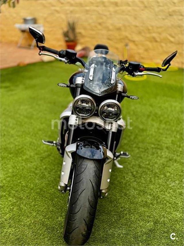 Triumph Rocket – Vista 7