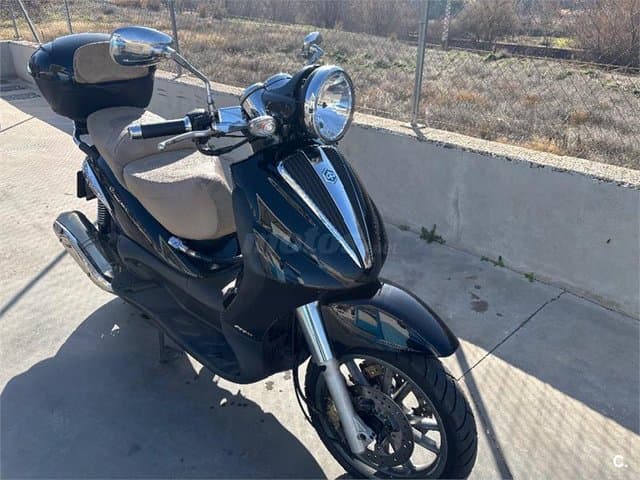 Piaggio Beverly 500 – Vista 3