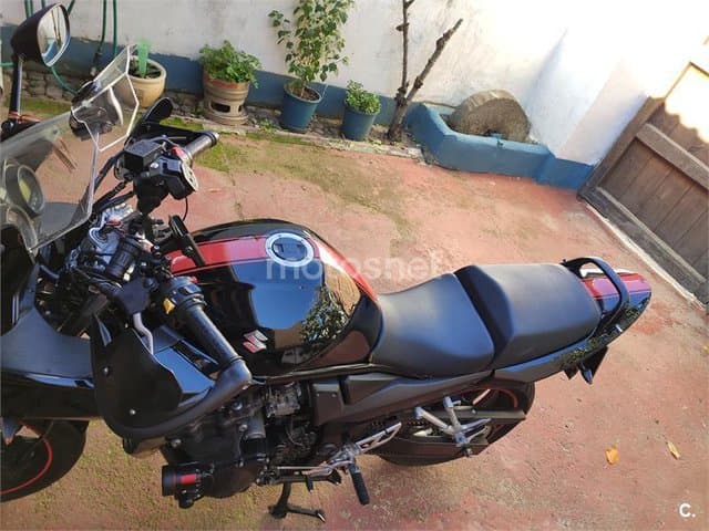 Suzuki GSF Bandit 650 S – Vista 11