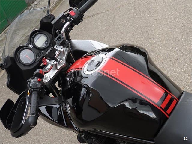 Suzuki GSF Bandit 650 S – Vista 16