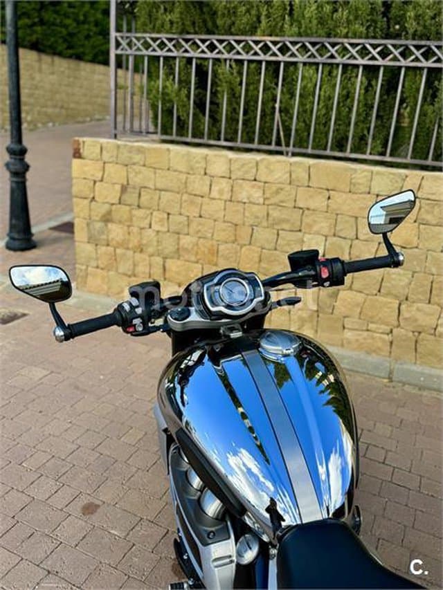 Triumph Rocket 3 – Vista 4