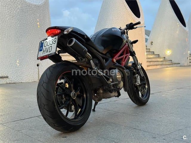 Ducati Monster 796 ABS – Vista 2