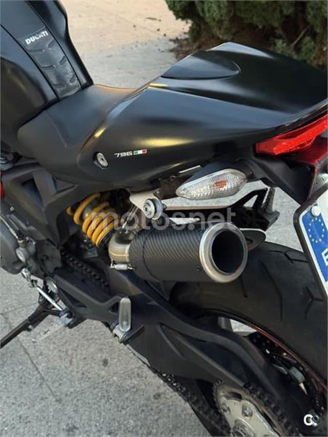 Ducati Monster 796 ABS – Vista 4