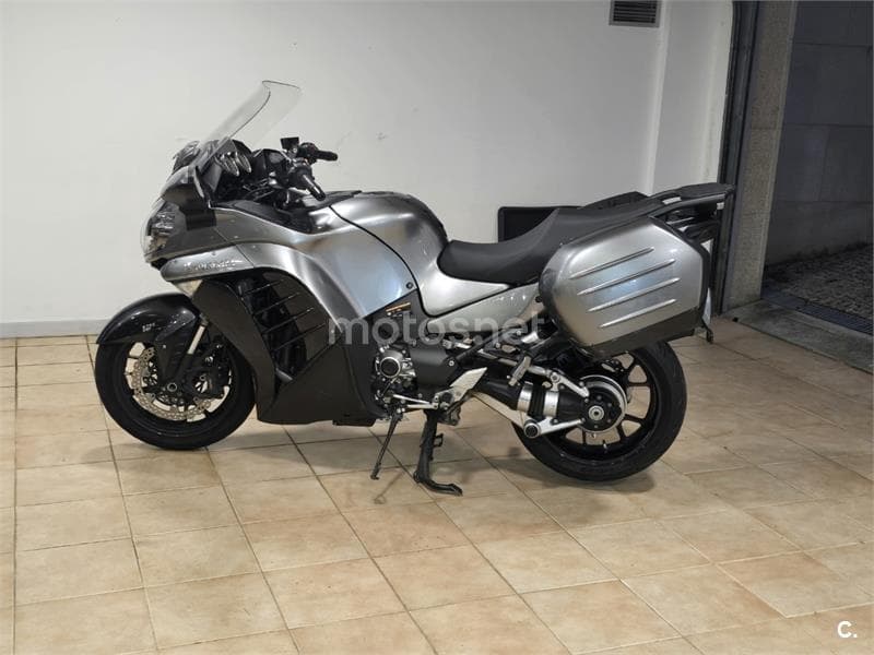 Kawasaki GTR 1400 – Vista 1
