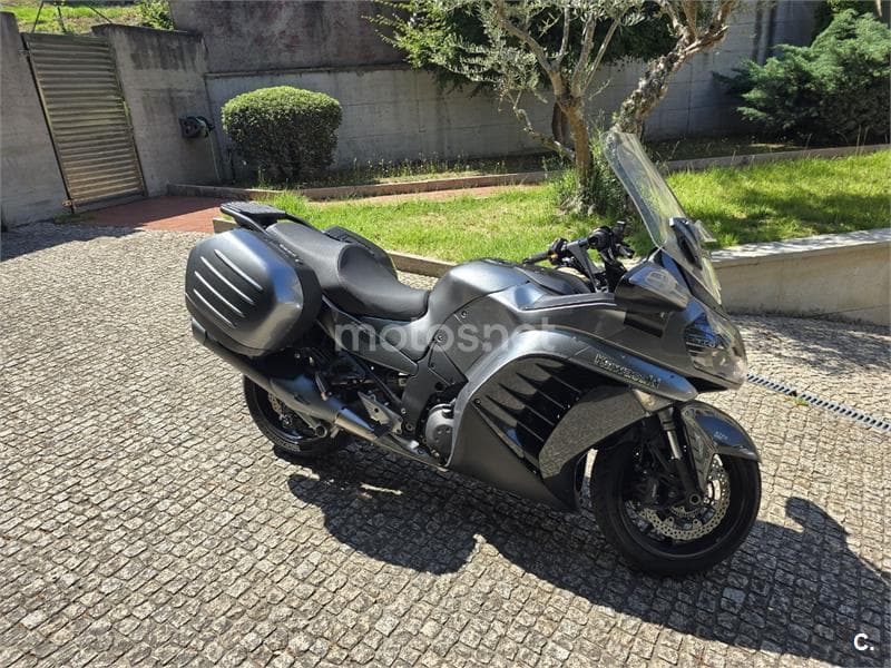 Kawasaki GTR 1400 – Vista 2